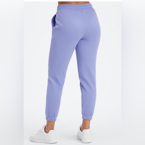 Fabletics Eco Go-To Classic Sweatpants in Belleflower and Strawberry Size Small - Picture 5 of 17